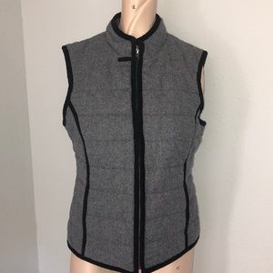 Boden zip up quilted vest grey & purple size 4 EUC